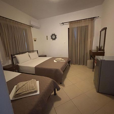 Hotel Avra Ouranoupoli Extérieur photo