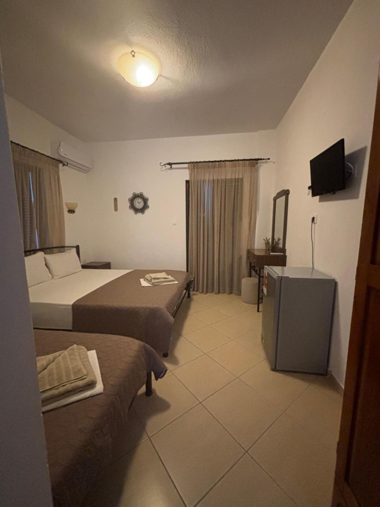 Hotel Avra Ouranoupoli Extérieur photo