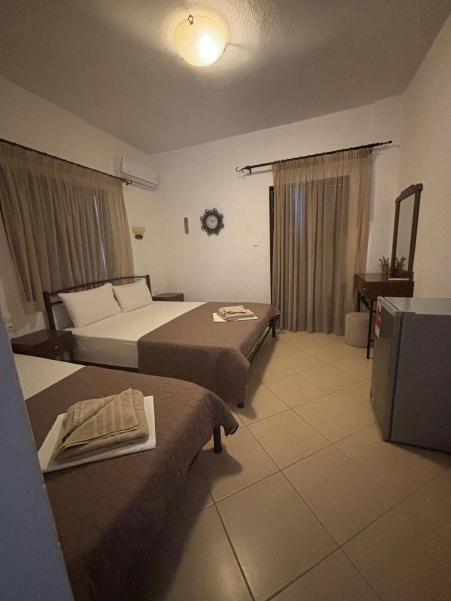 Hotel Avra Ouranoupoli Extérieur photo